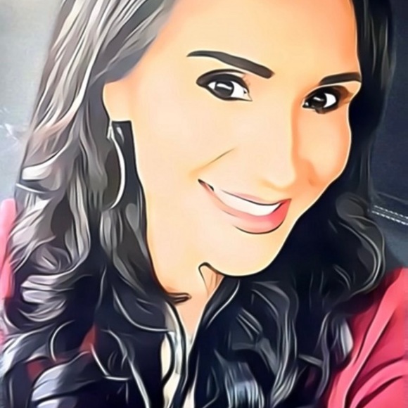 Hello! My name is Sandra and I sell just about everything! - Picture 1 of 1